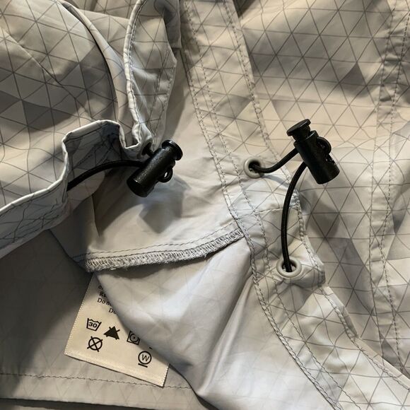 Asics Men Windbreaker Jacket Hood Water Wind Resistant Grey Large Pockets Zipper - Picture 16 of 16